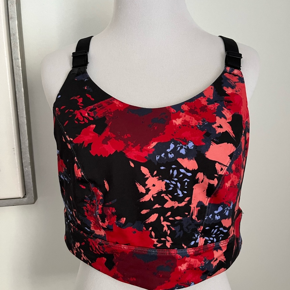 Livi Red & Black Print Strappy Back No Wire Sports Bra Size 18